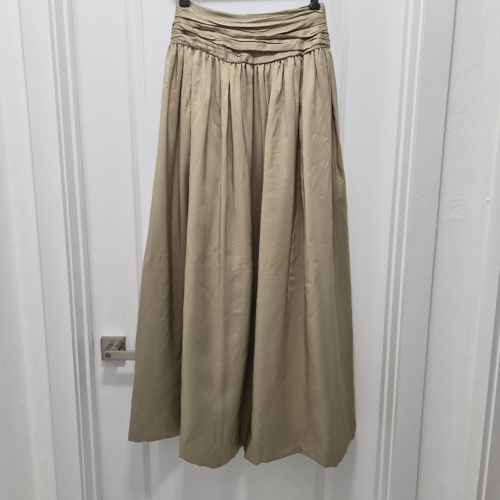 J McLaughlin Antique Gold Gala Skirt 100% Raw Silk Size 2